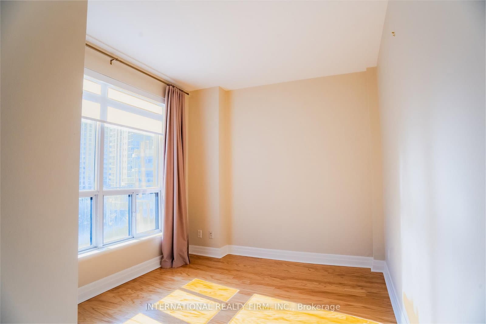 80 Palace Pier Court, Unit PH502 thumbnail 11