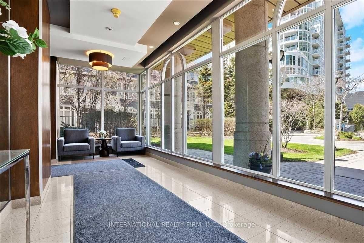 80 Palace Pier Court, Unit PH502 thumbnail 14