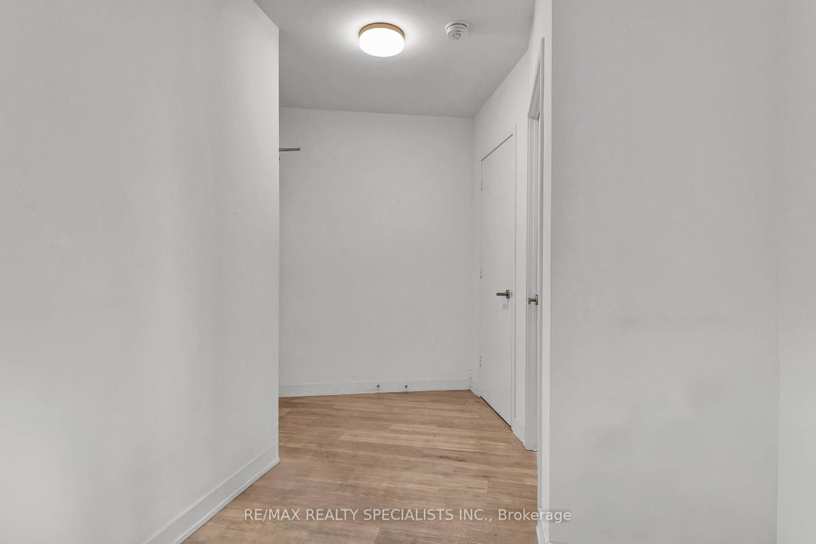 3883 QUARTZ Road, Unit 321 thumbnail 5