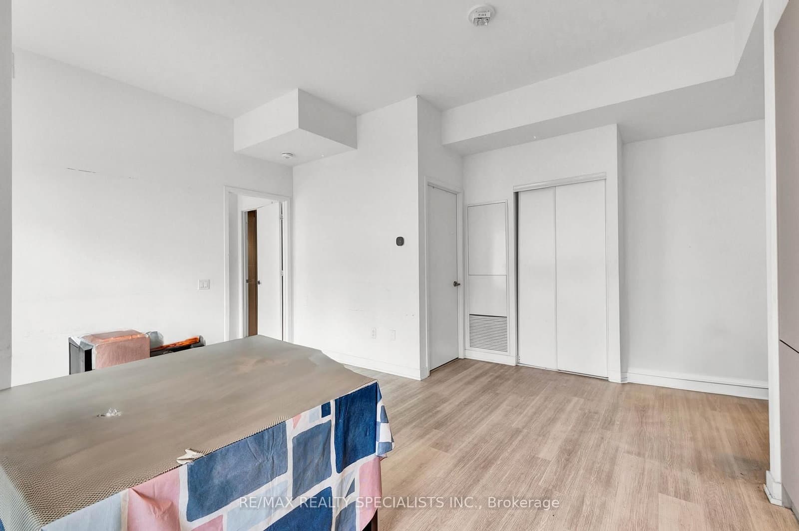 3883 QUARTZ Road, Unit 321 thumbnail 9