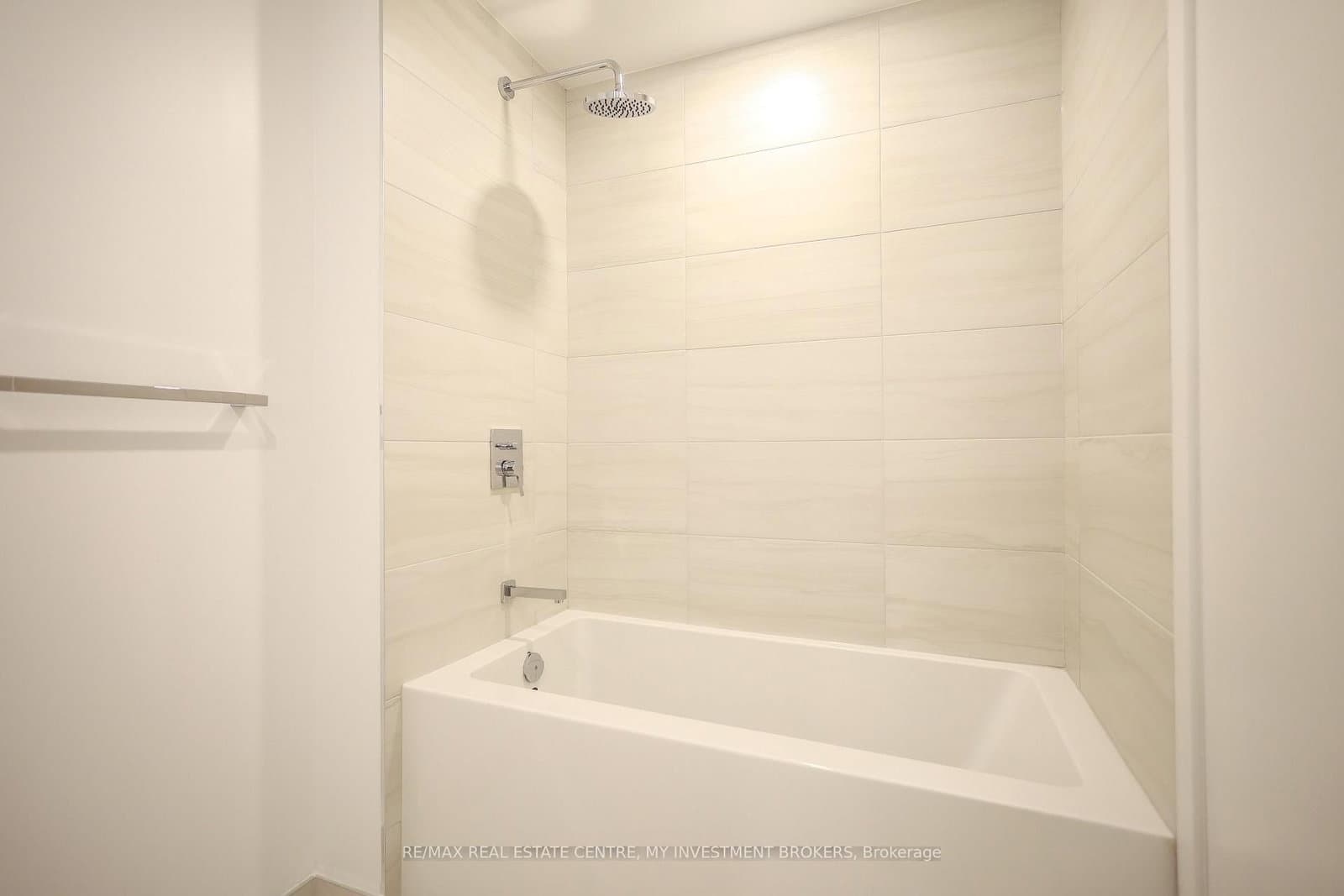 285 Dufferin Street, Unit 915 thumbnail 23