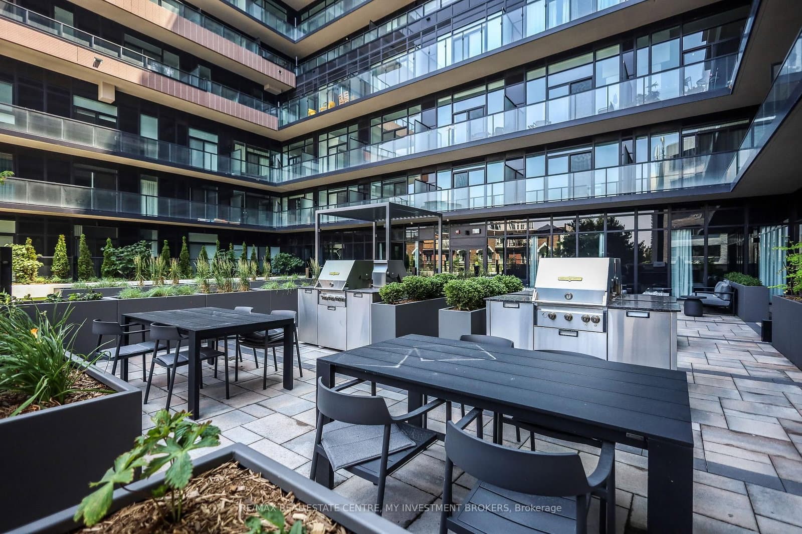 285 Dufferin Street, Unit 915 thumbnail 40