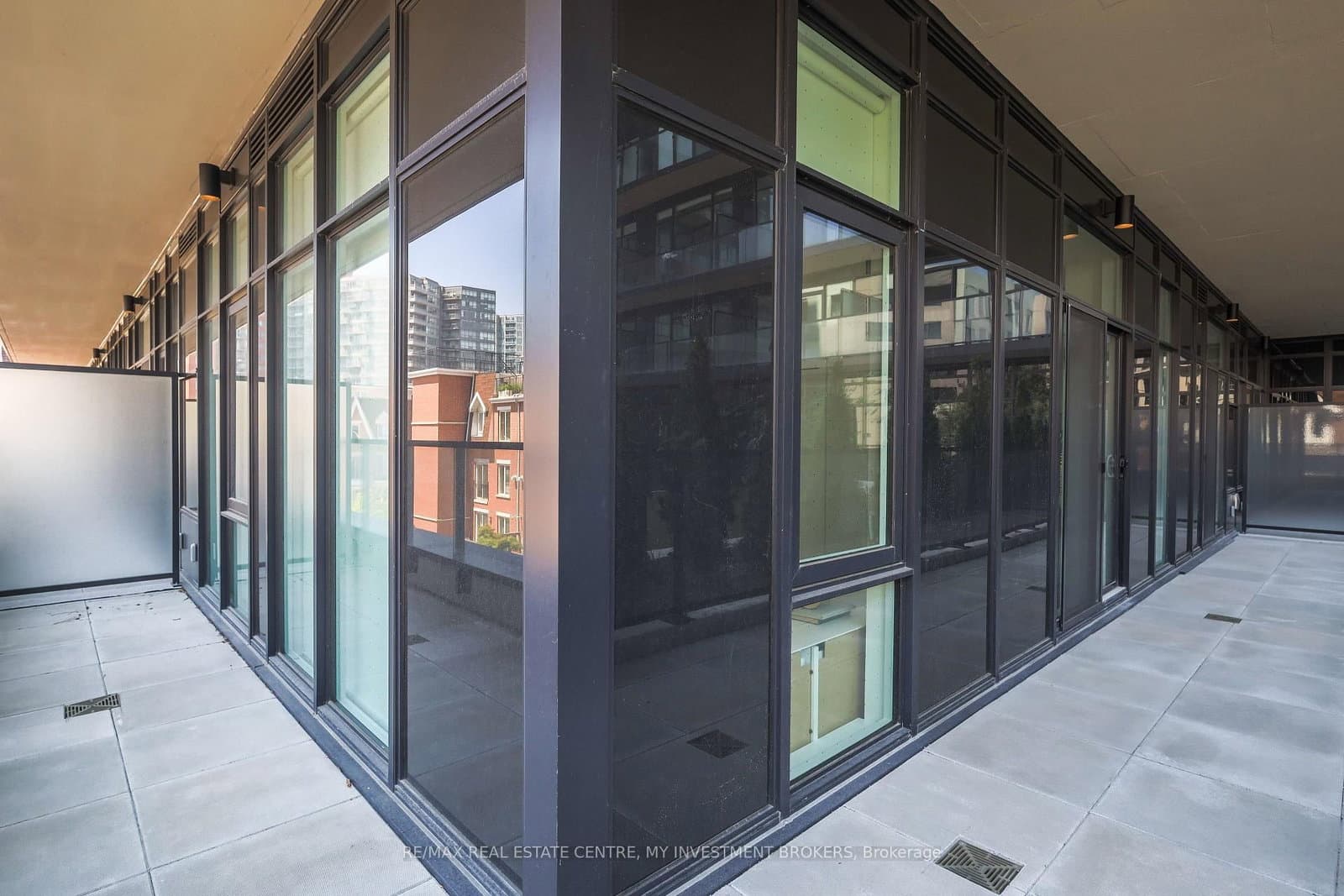 285 Dufferin Street, Unit 202 thumbnail 11