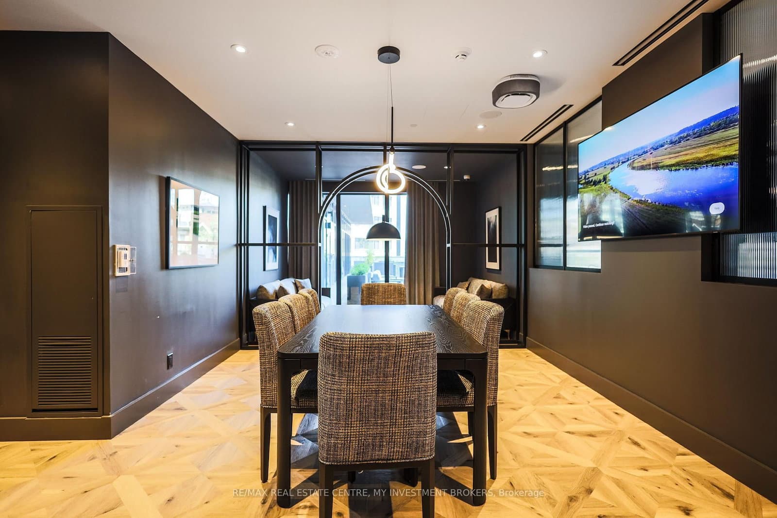 285 Dufferin Street, Unit 202 thumbnail 32