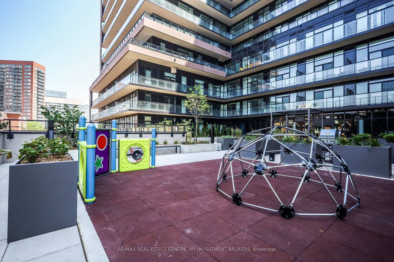 285 Dufferin Street, Unit 202 thumbnail 33
