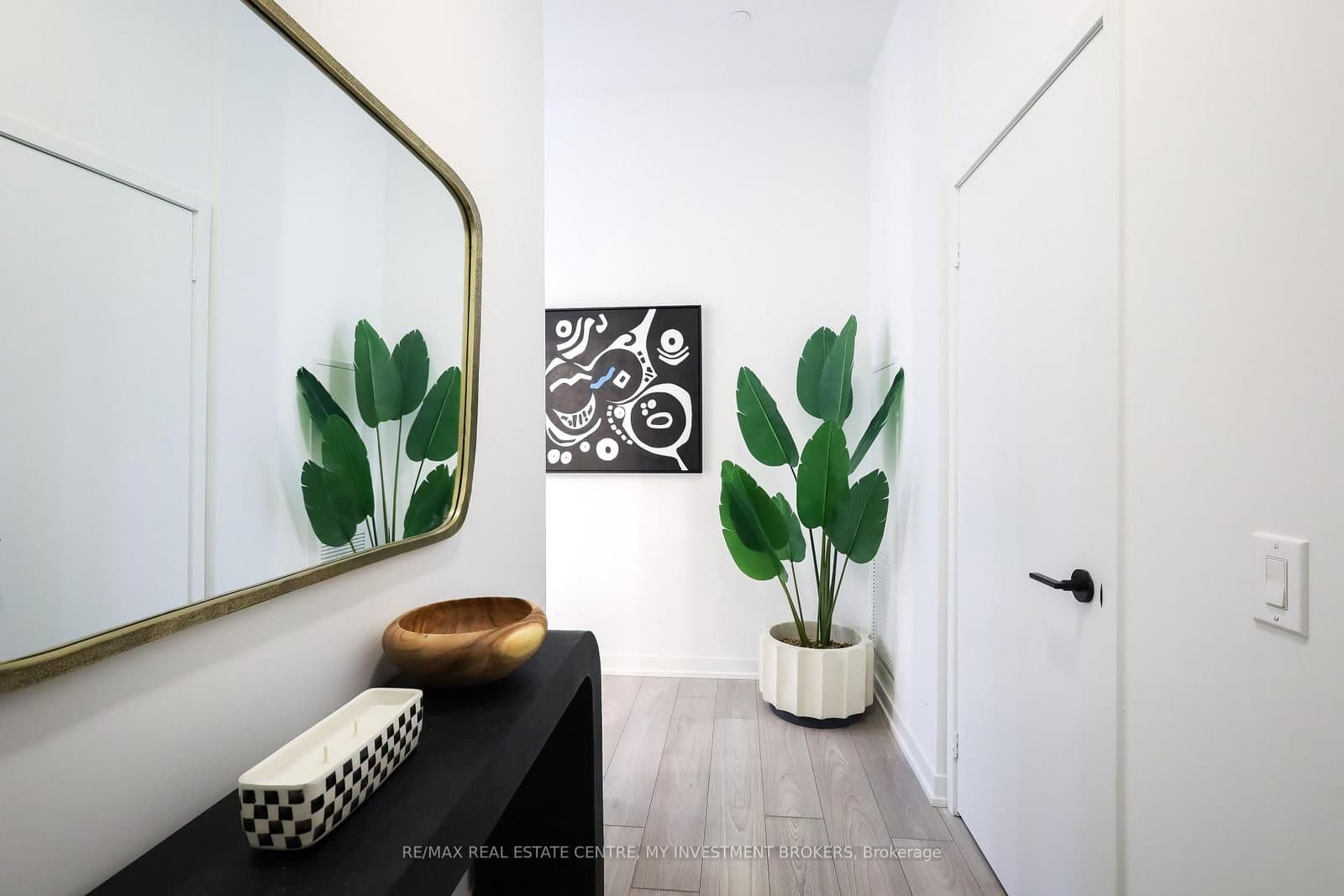 285 Dufferin Street, Unit 202 thumbnail 4