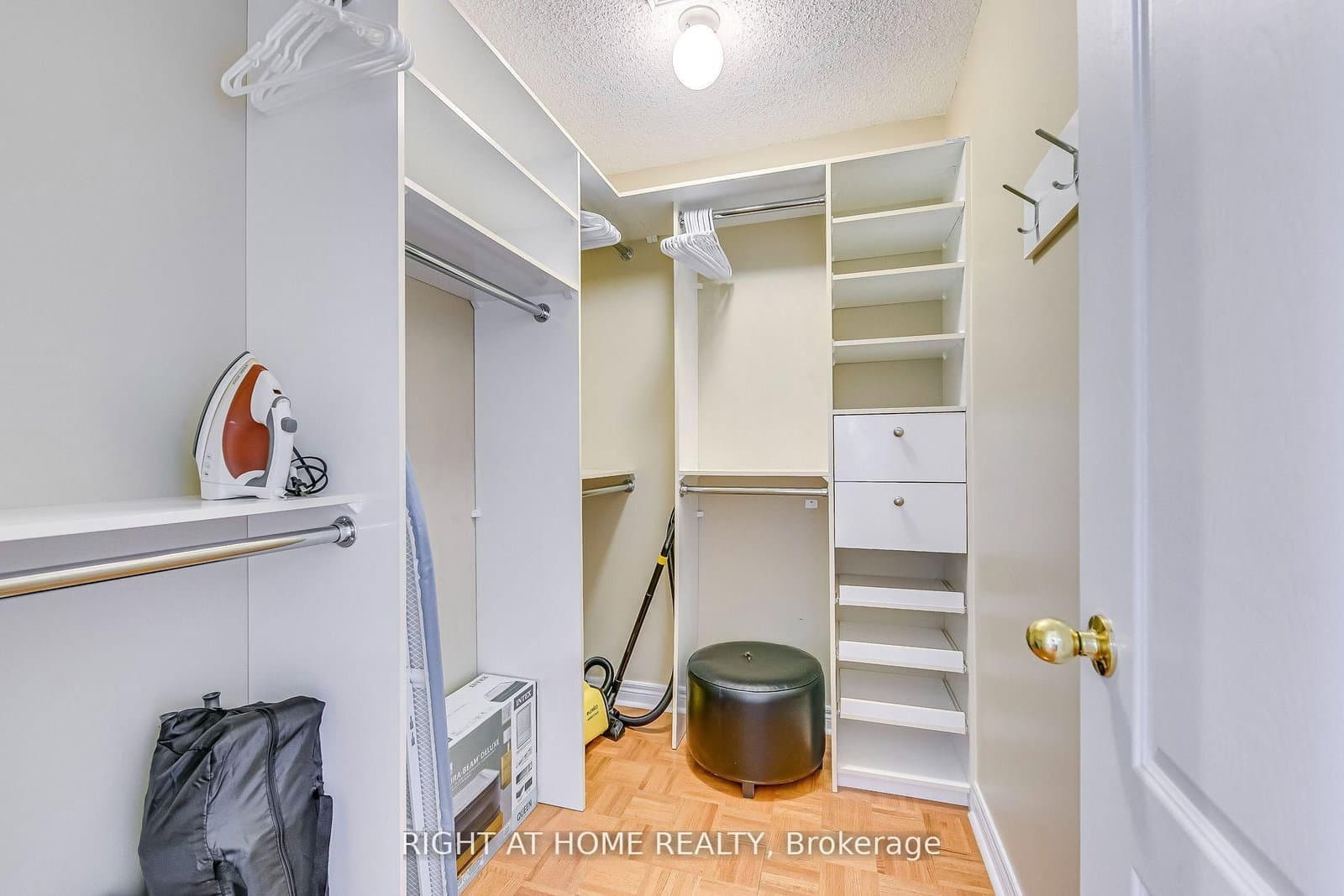 814 Brass Winds Place thumbnail 36