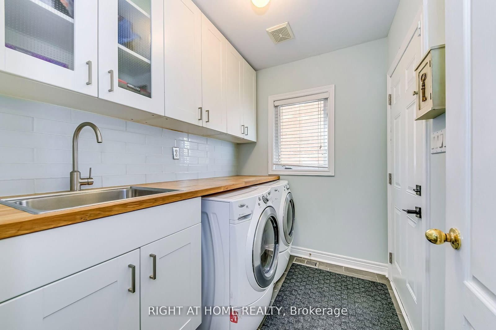 814 Brass Winds Place thumbnail 37