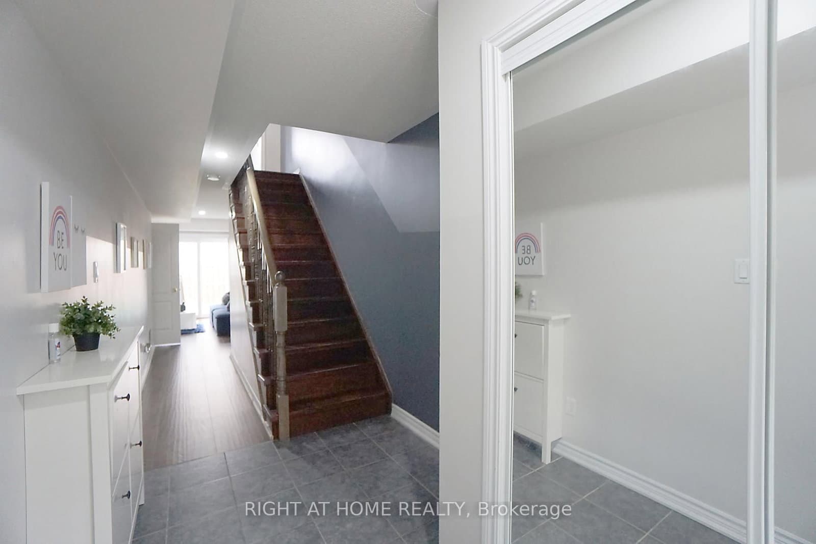 15 Magdalene Crescent thumbnail 2