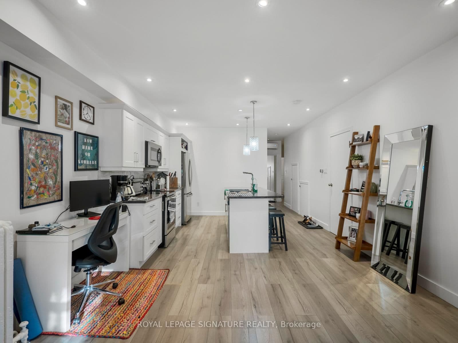 2243 Dundas Street W thumbnail 13