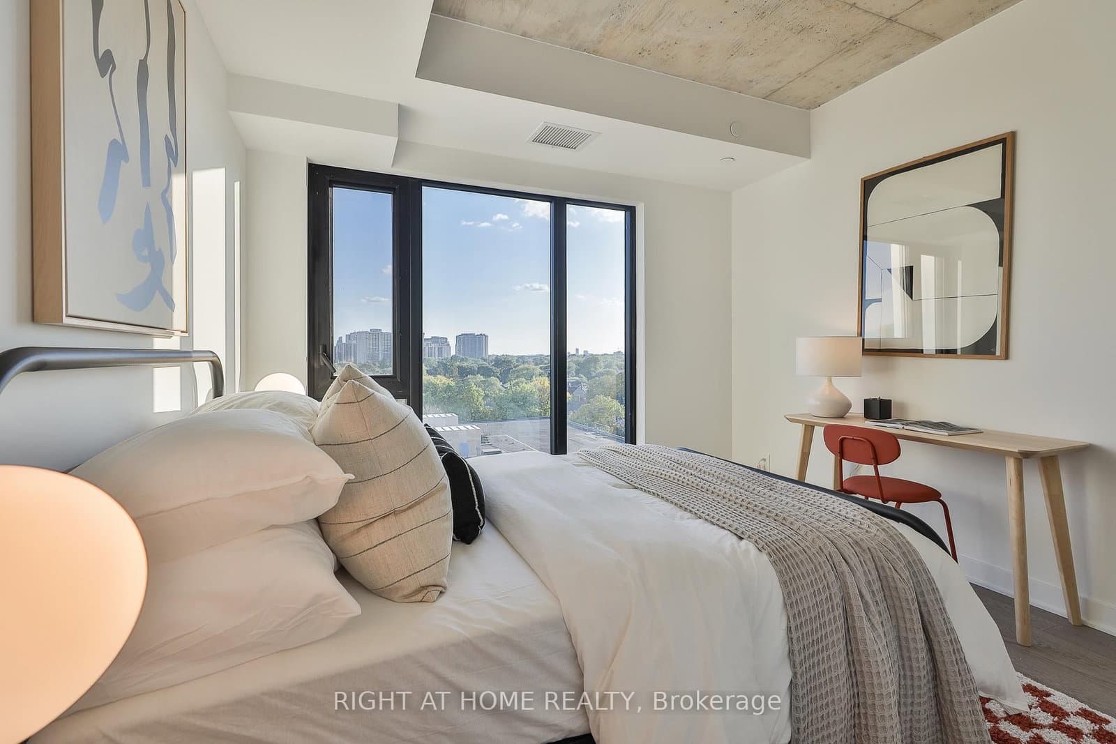 2720 Dundas Street W, Unit 607 thumbnail 23