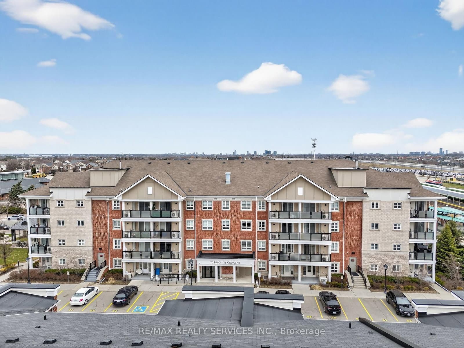70 Baycliffe Crescent, Unit 301 thumbnail 13