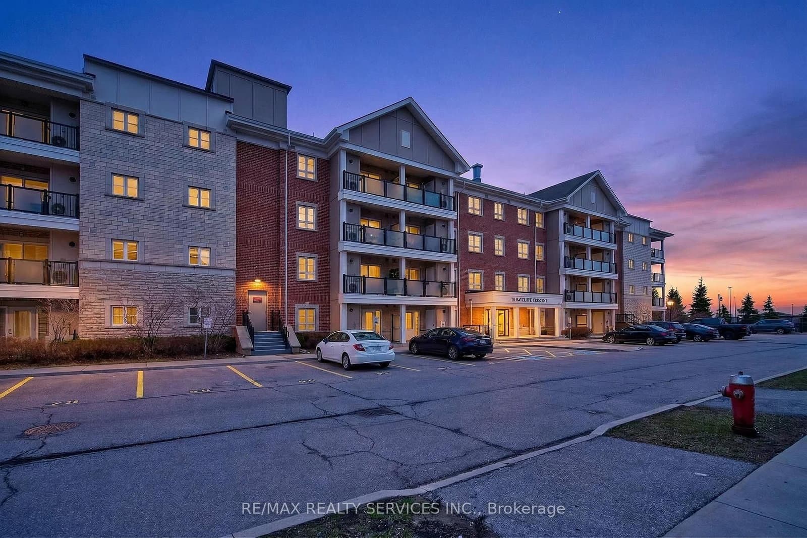 70 Baycliffe Crescent, Unit 301 thumbnail 4