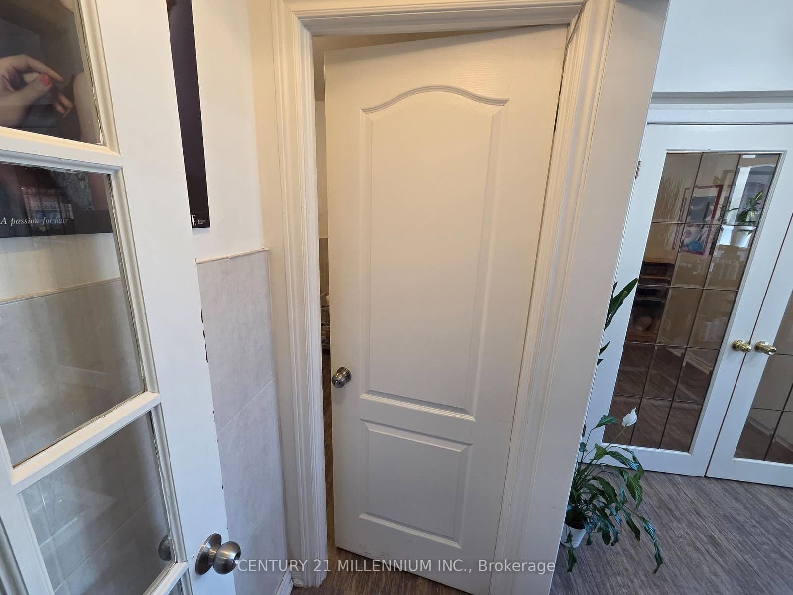 2479 Lake Shore Boulevard W, Unit A thumbnail 4