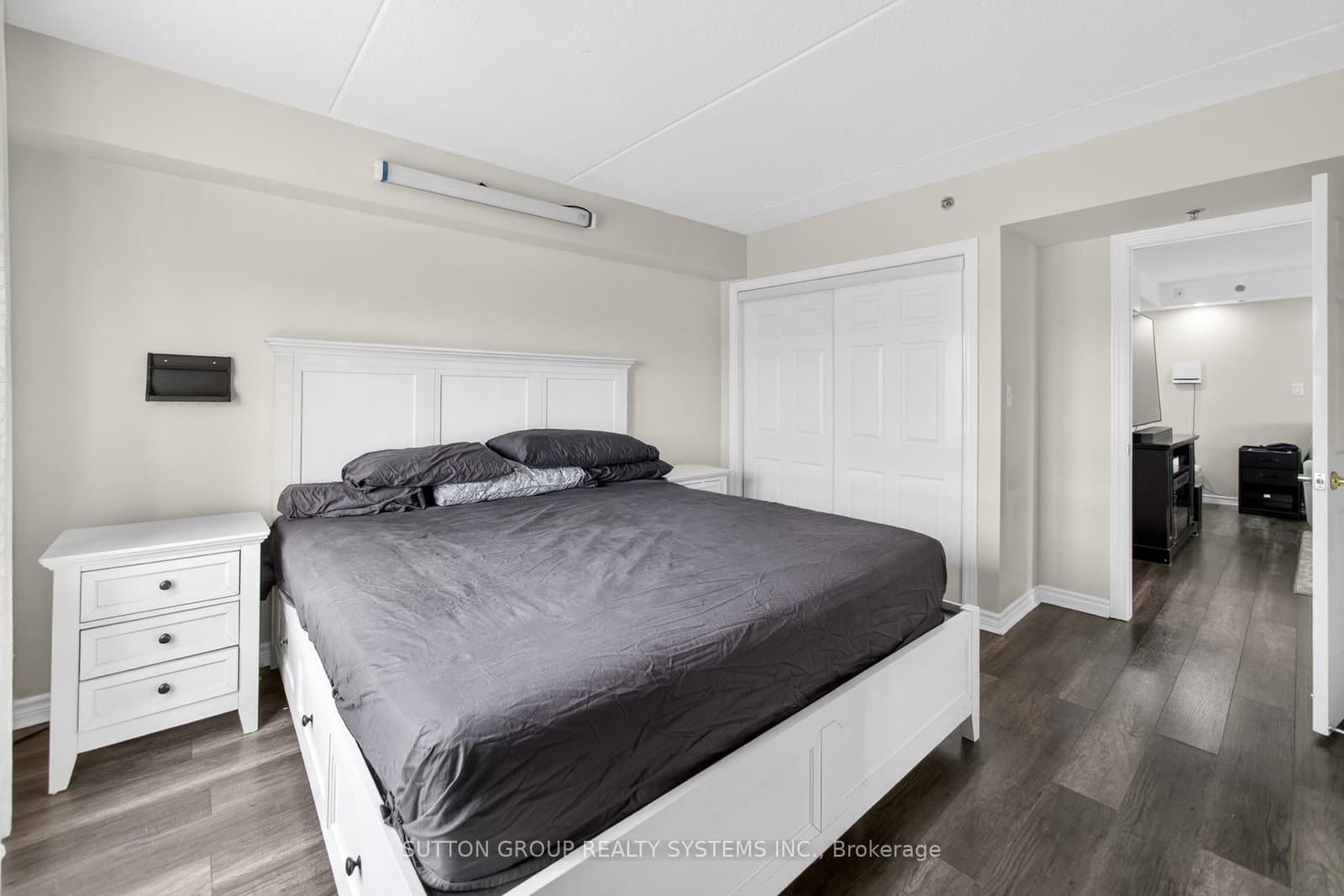 4450 Fairview Street, Unit 312 thumbnail 30