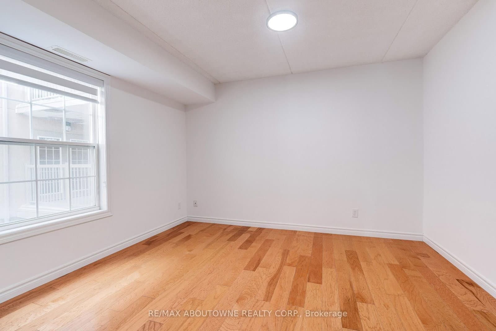 1460 Bishops Gate, Unit 212 thumbnail 10