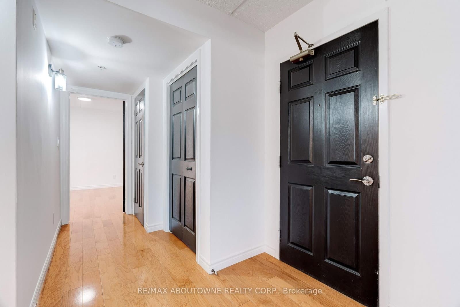 1460 Bishops Gate, Unit 212 thumbnail 11