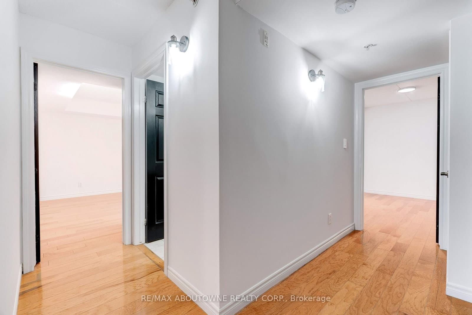 1460 Bishops Gate, Unit 212 thumbnail 8