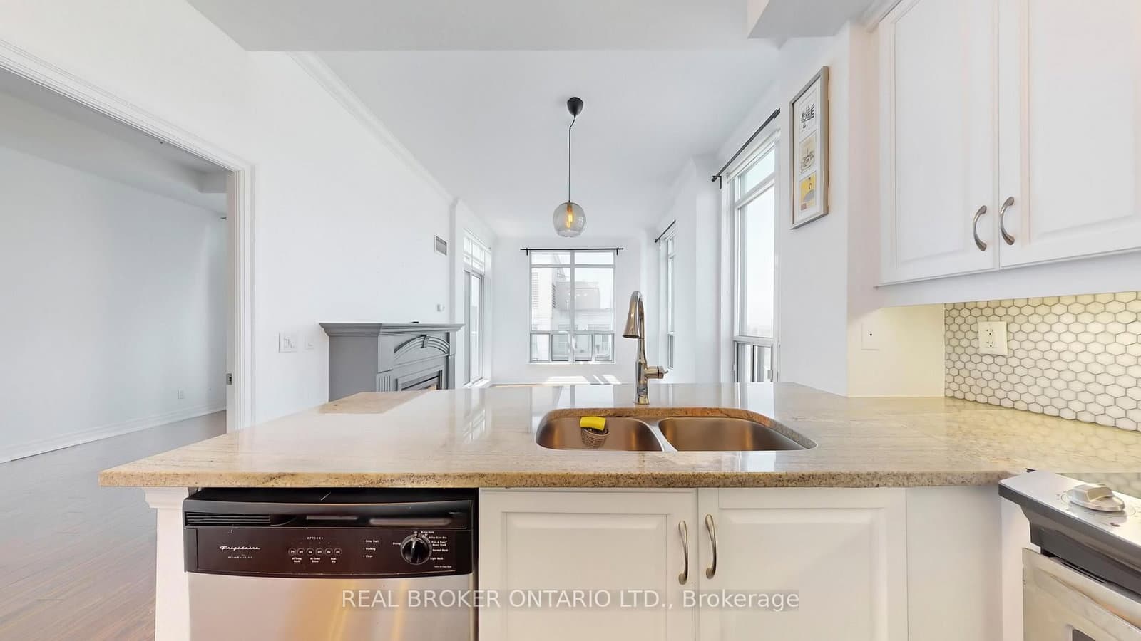 2087 Lake Shore Boulevard W, Unit PH7 thumbnail 21