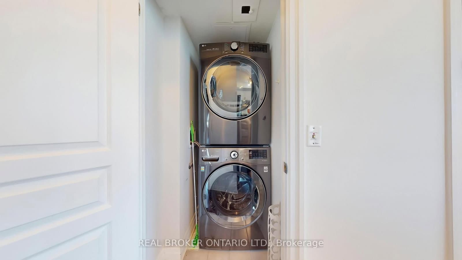 2087 Lake Shore Boulevard W, Unit PH7 thumbnail 35