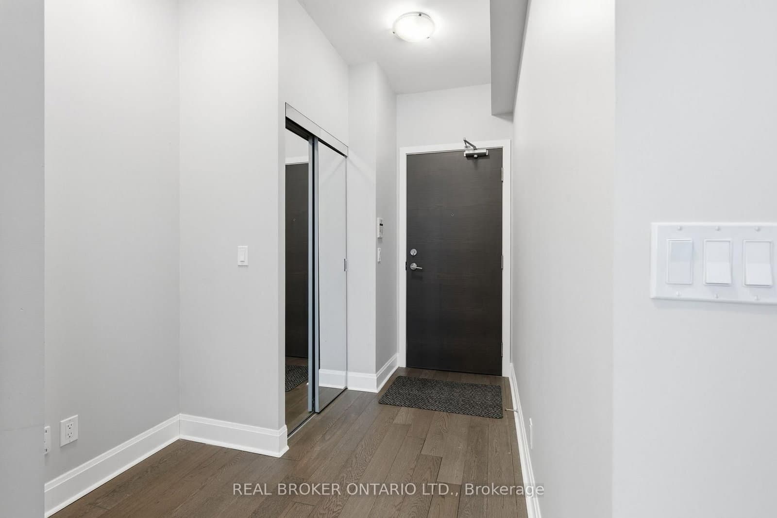 33 Shore Breeze Drive, Unit 1801 thumbnail 18