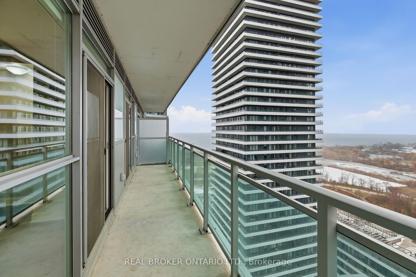 33 Shore Breeze Drive, Unit 1801 thumbnail 21