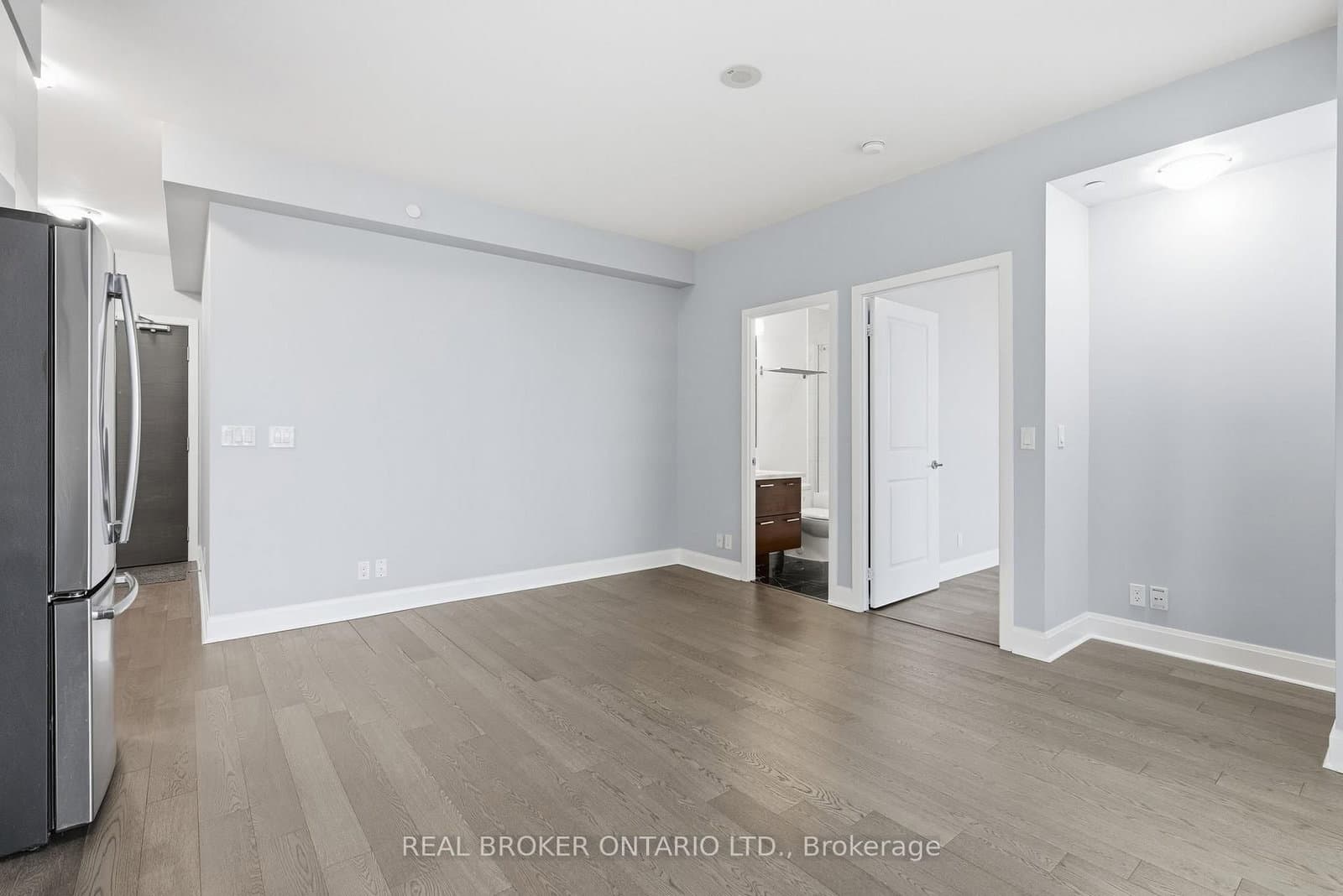 33 Shore Breeze Drive, Unit 1801 thumbnail 4
