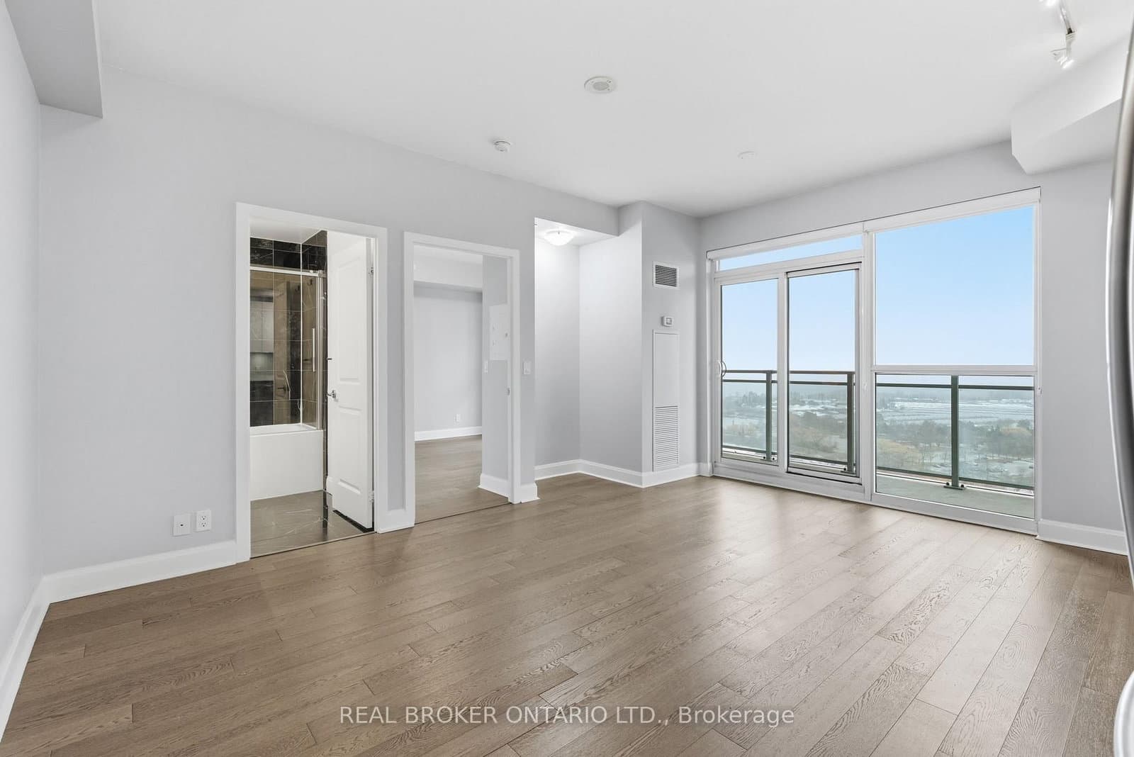 33 Shore Breeze Drive, Unit 1801 thumbnail 7