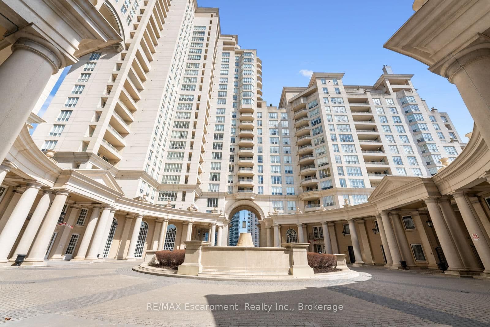 2287 Lake Shore Road W, Unit 301 thumbnail 2
