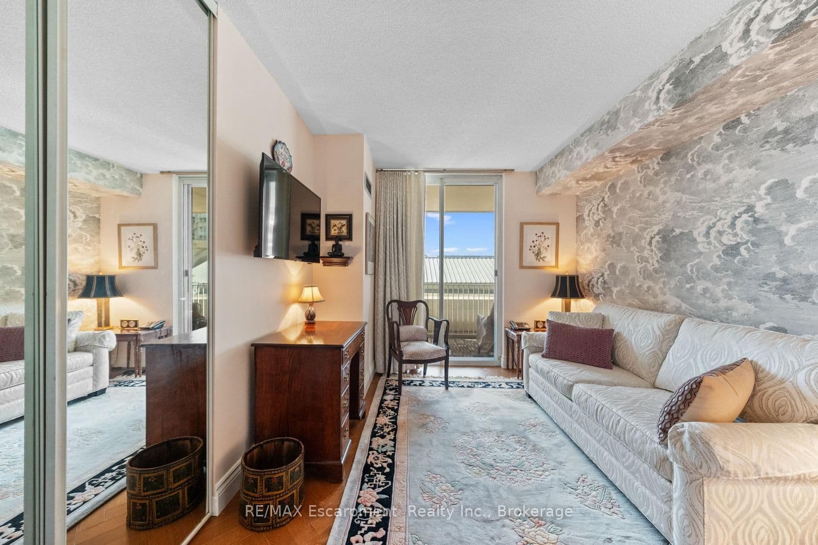 2287 Lake Shore Road W, Unit 301 thumbnail 24