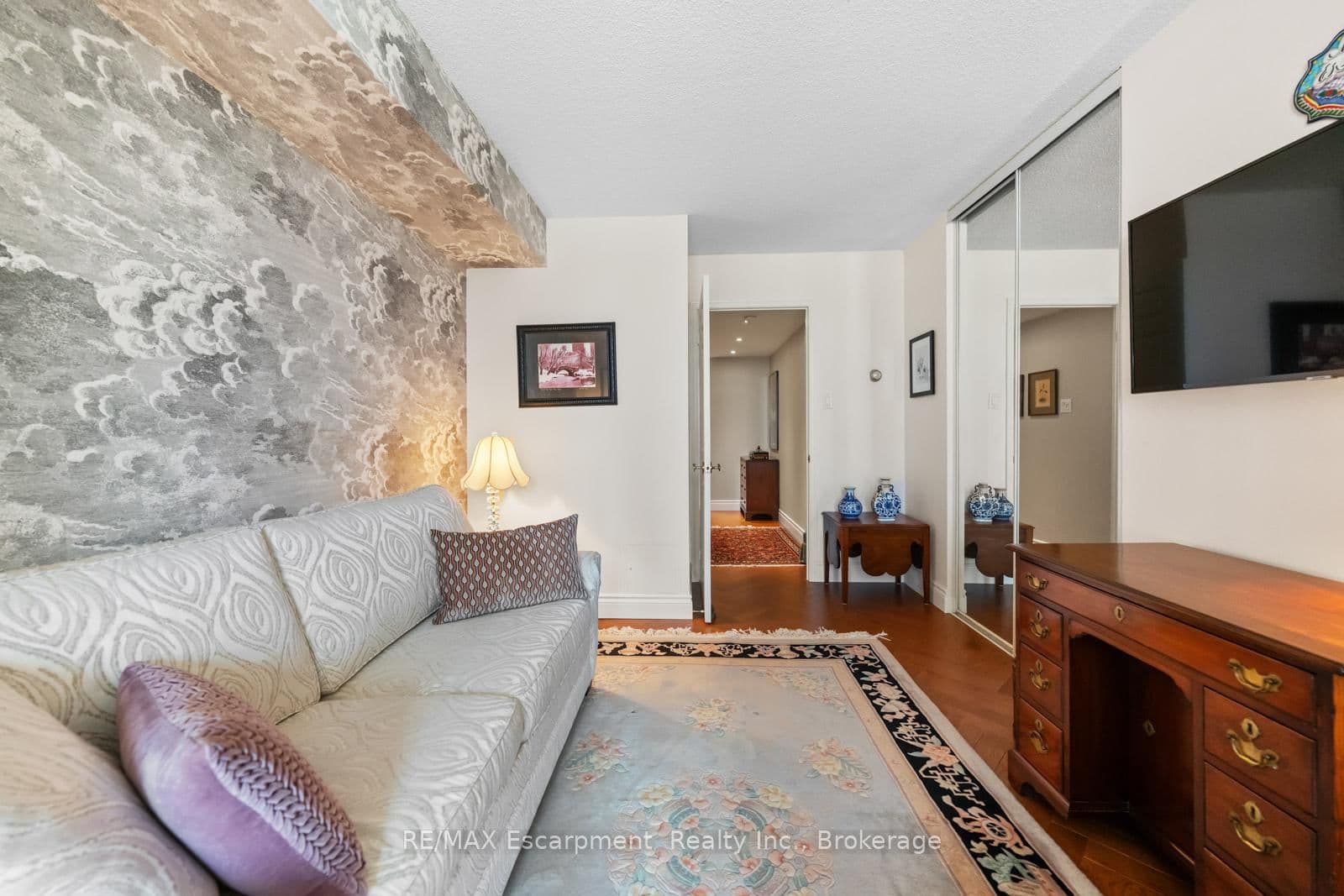 2287 Lake Shore Road W, Unit 301 thumbnail 26