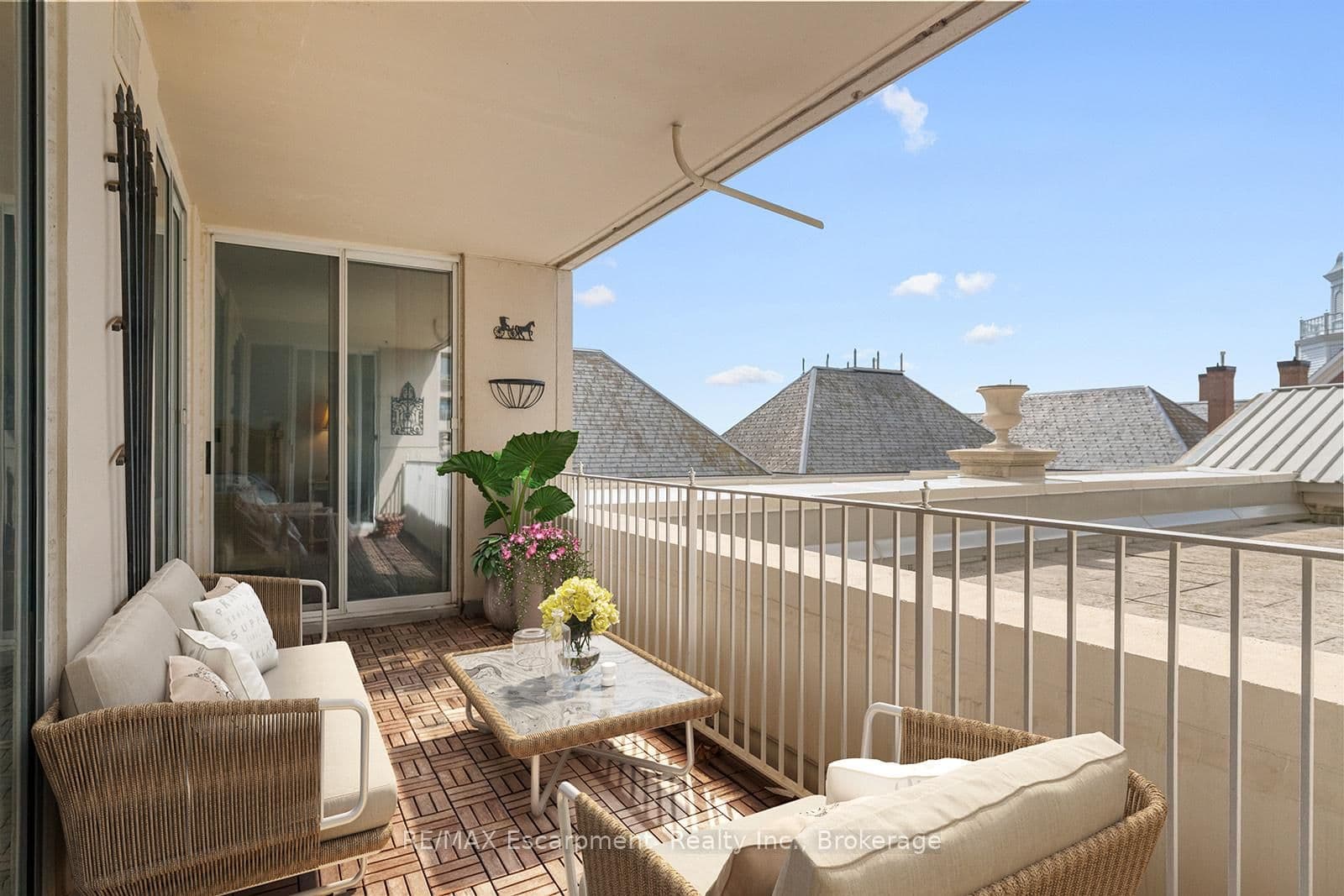 2287 Lake Shore Road W, Unit 301 thumbnail 29
