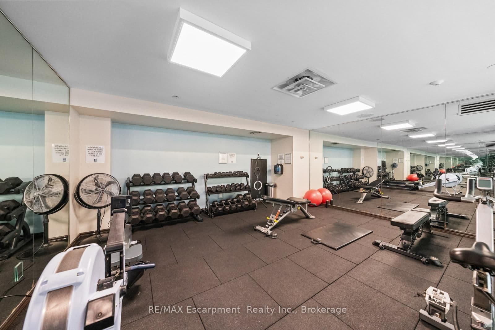 2287 Lake Shore Road W, Unit 301 thumbnail 31