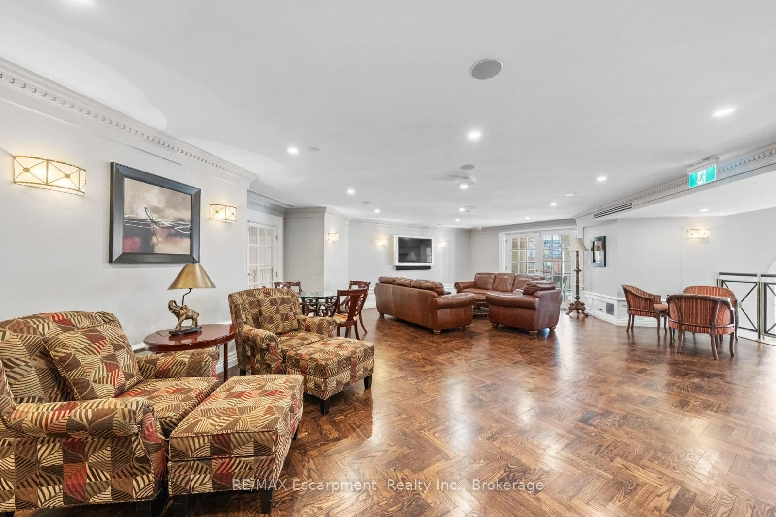 2287 Lake Shore Road W, Unit 301 thumbnail 34