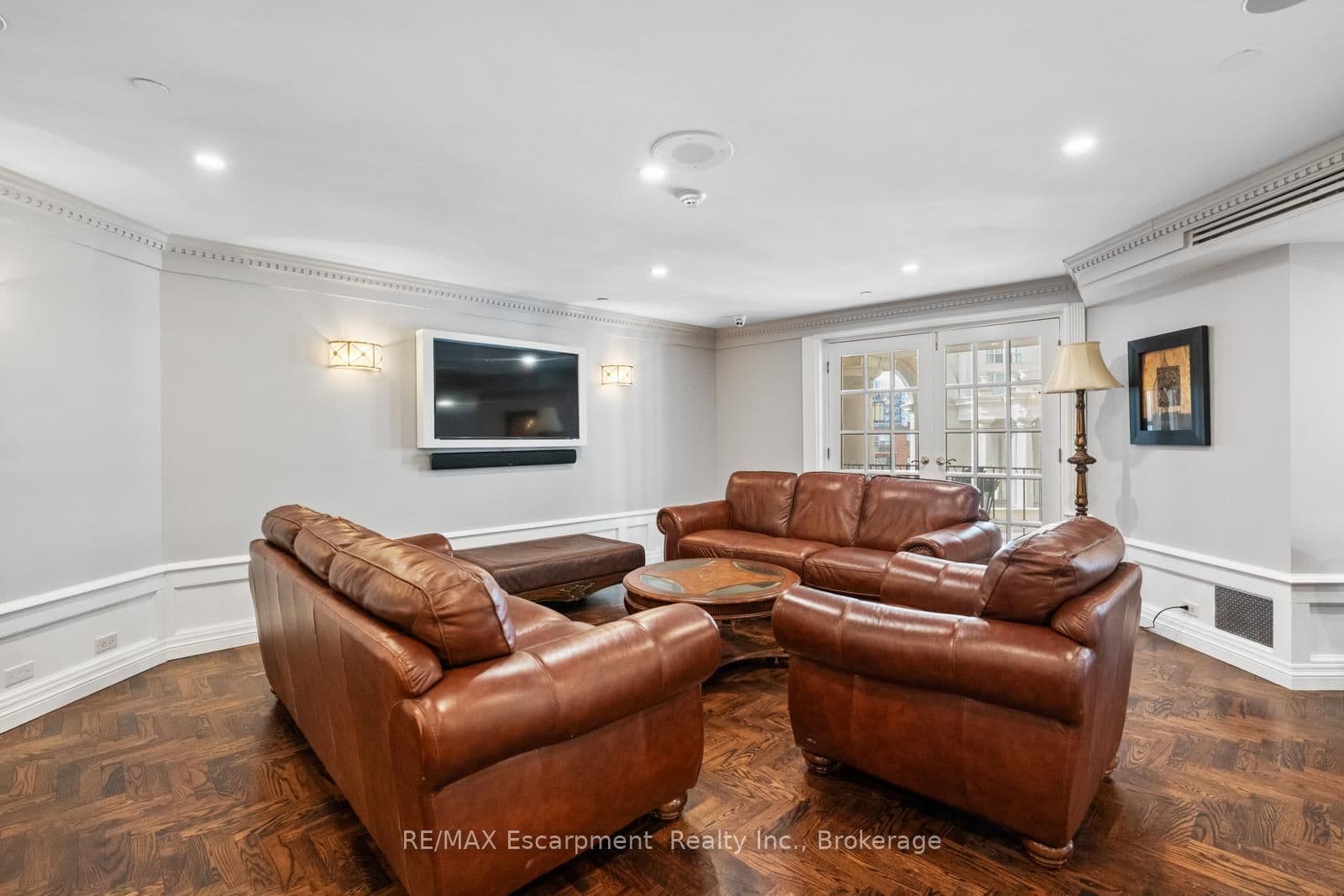 2287 Lake Shore Road W, Unit 301 thumbnail 35