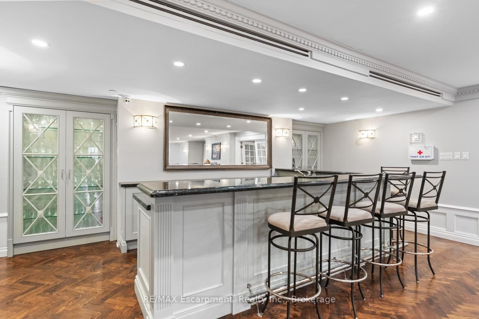 2287 Lake Shore Road W, Unit 301 thumbnail 36
