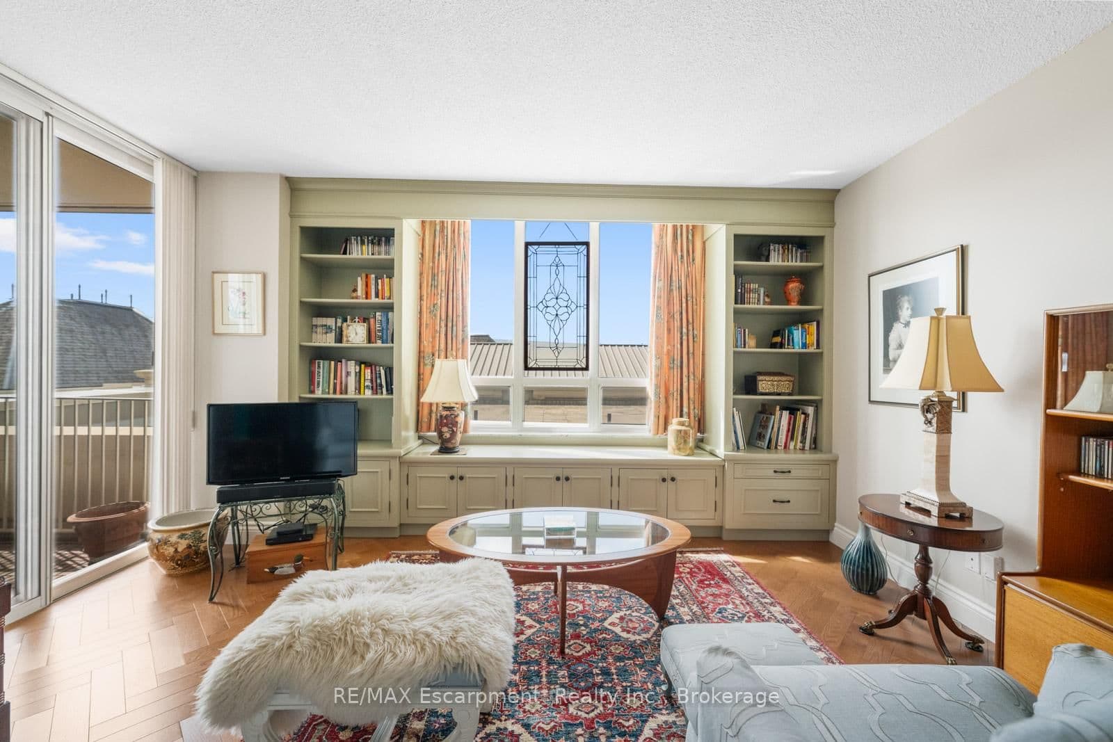 2287 Lake Shore Road W, Unit 301 thumbnail 8
