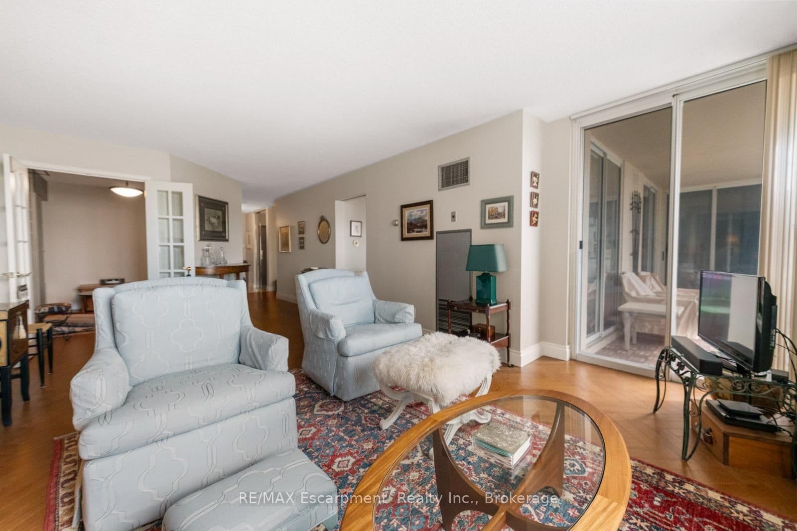 2287 Lake Shore Road W, Unit 301 thumbnail 9