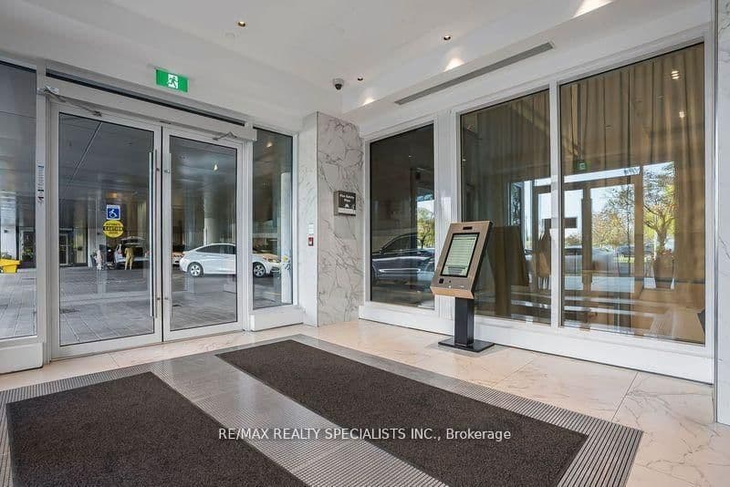 1926 Lakeshore Boulevard W, Unit 3711 thumbnail 4
