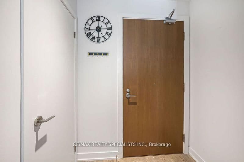 1926 Lakeshore Boulevard W, Unit 3711 thumbnail 9