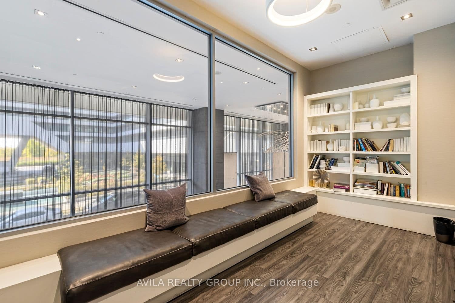 33 Shore Breeze Drive S, Unit 1707 thumbnail 30