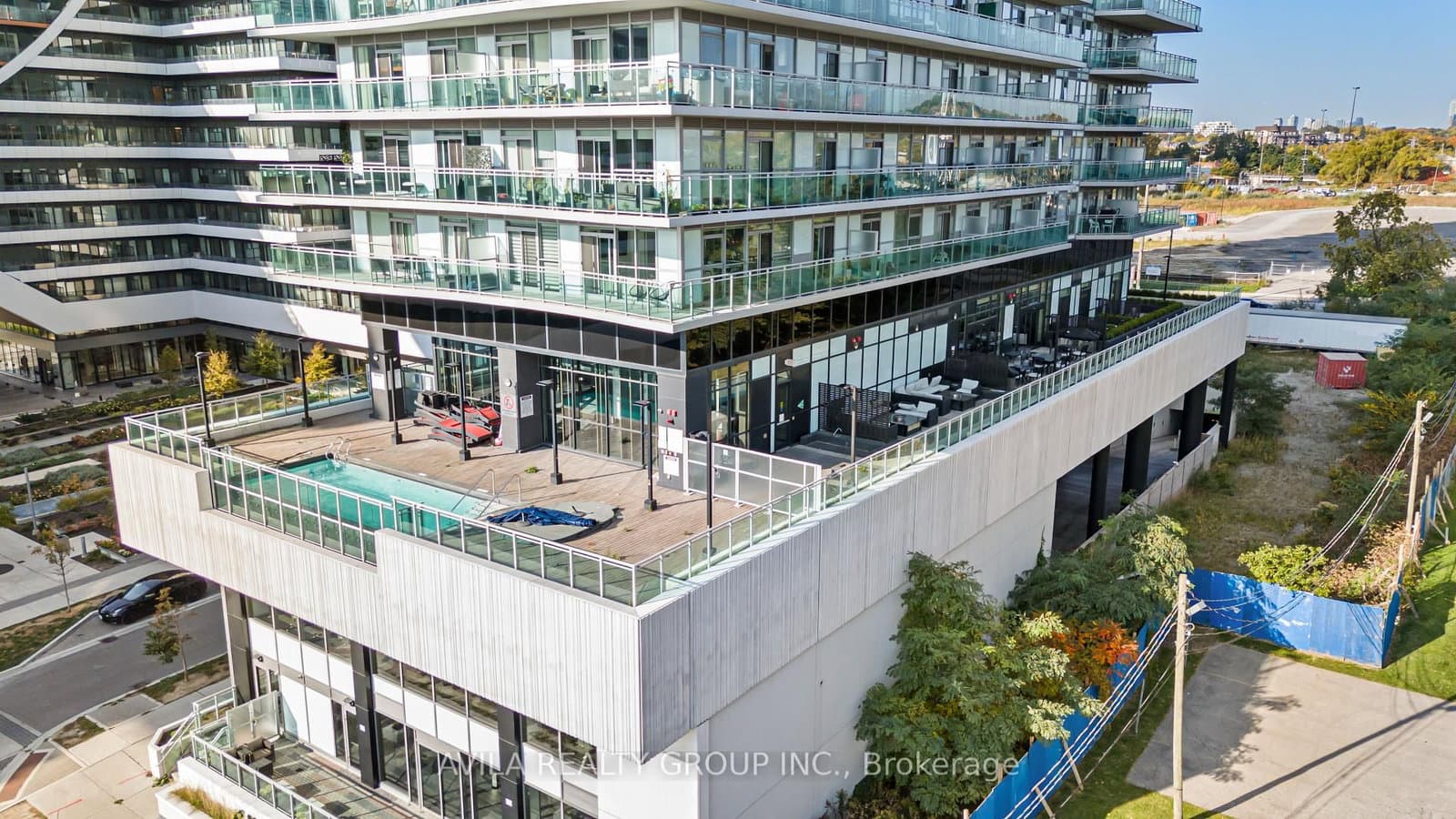 33 Shore Breeze Drive S, Unit 1707 thumbnail 4