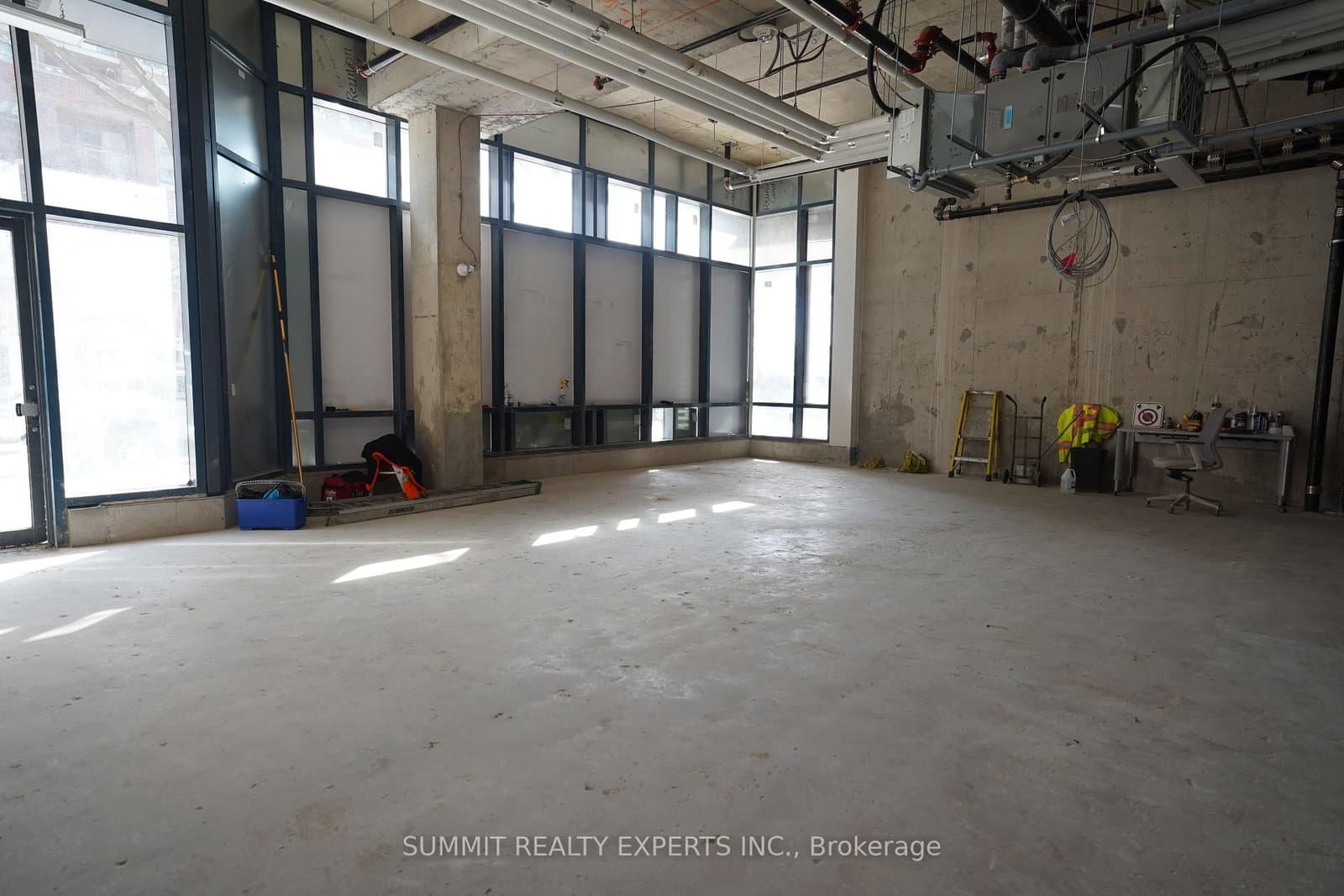 1806 St. Clair Avenue W thumbnail 6