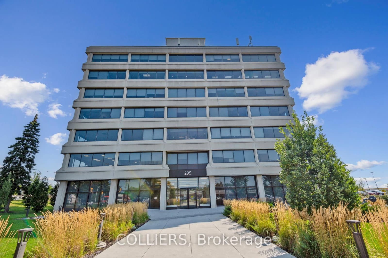 295 The West Mall, Unit 402 thumbnail 2
