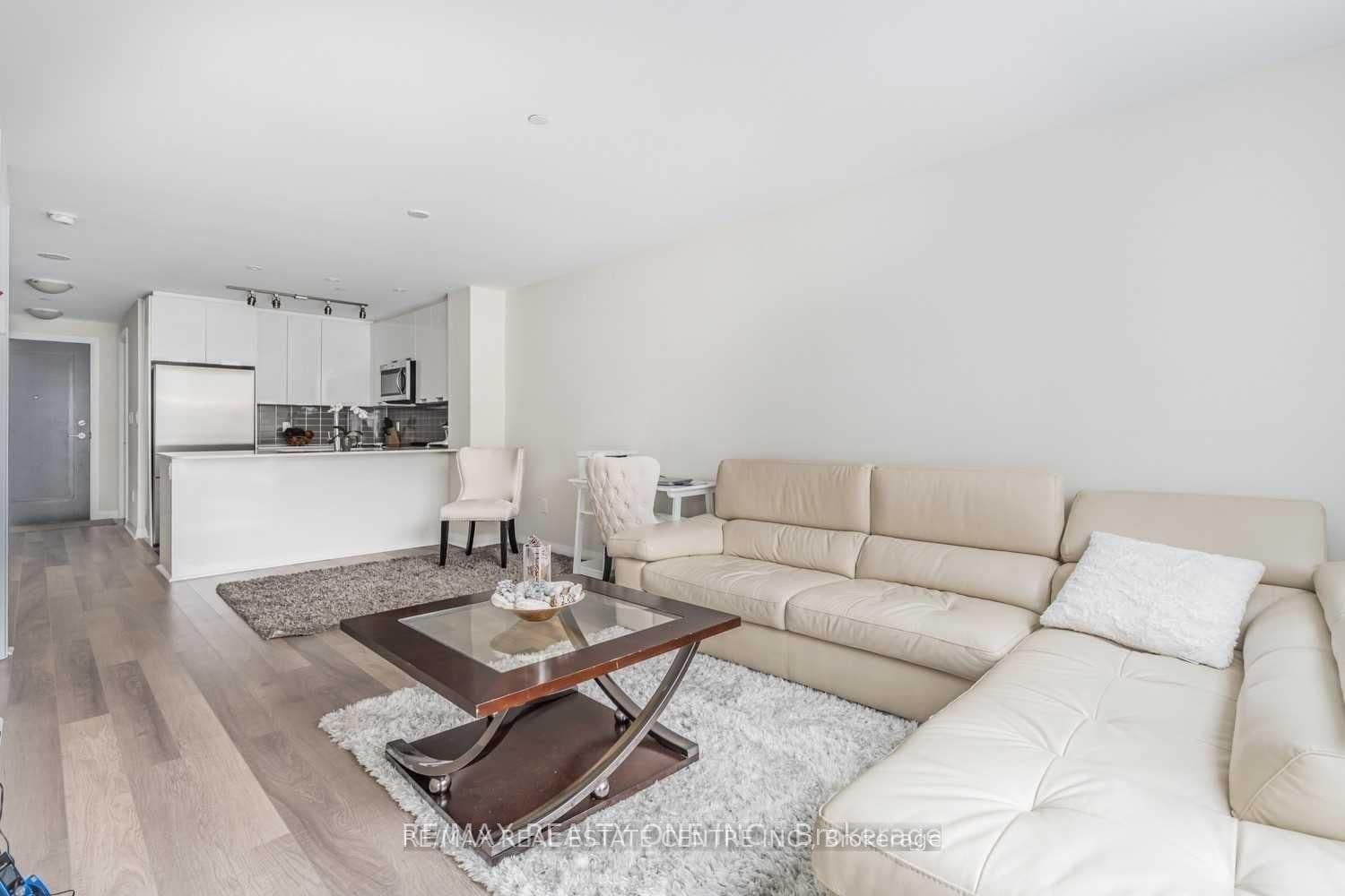 5025 Four Springs Avenue, Unit 112 thumbnail 5