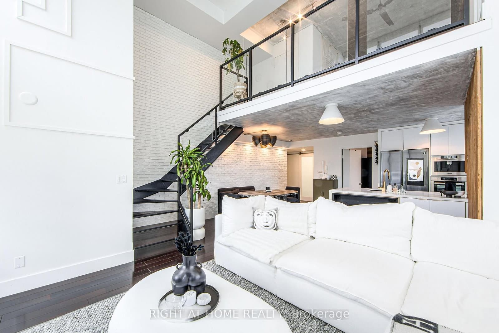 250 Manitoba Street SE, Unit 728 - Image 1