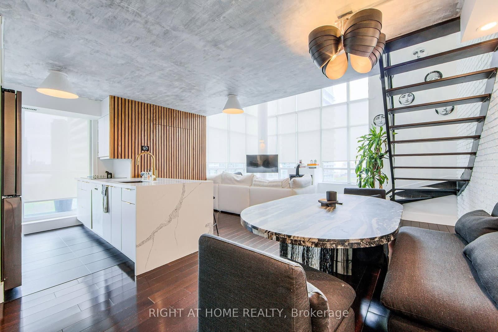 250 Manitoba Street SE, Unit 728 thumbnail 12