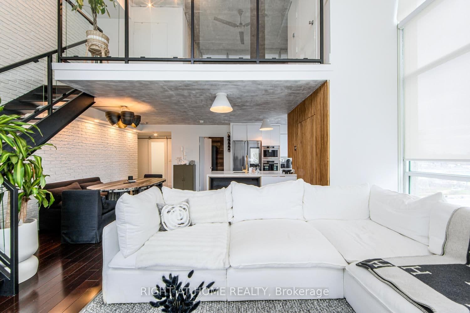 250 Manitoba Street SE, Unit 728 thumbnail 18