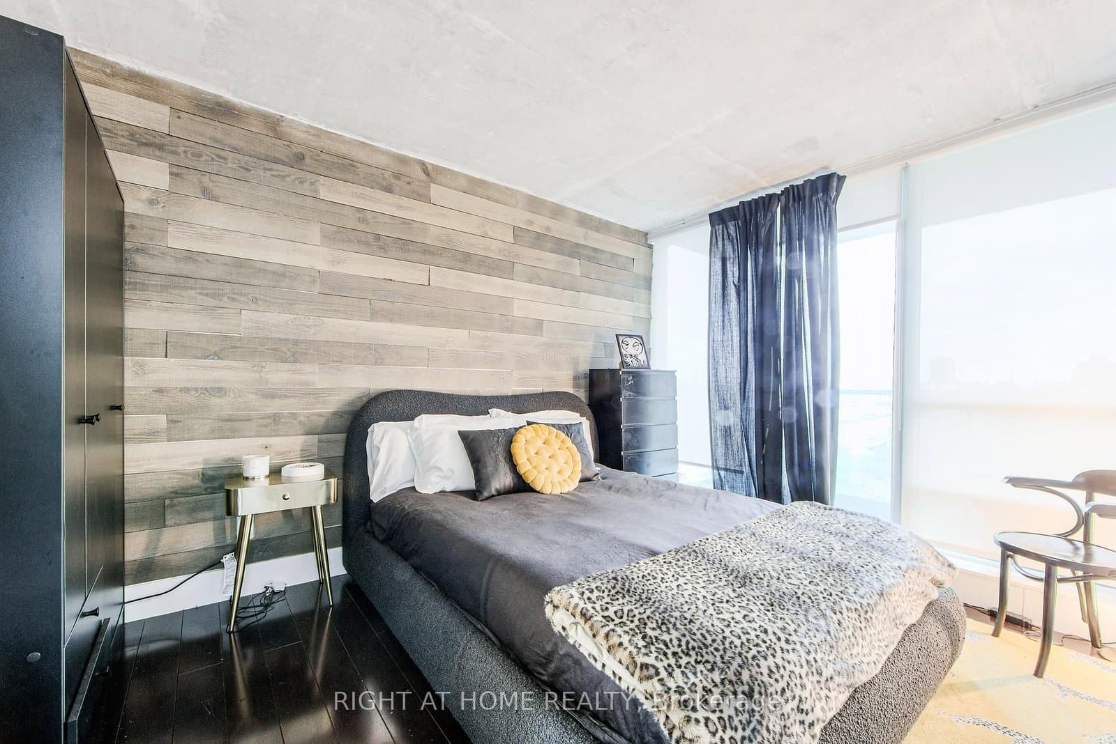 250 Manitoba Street SE, Unit 728 thumbnail 7