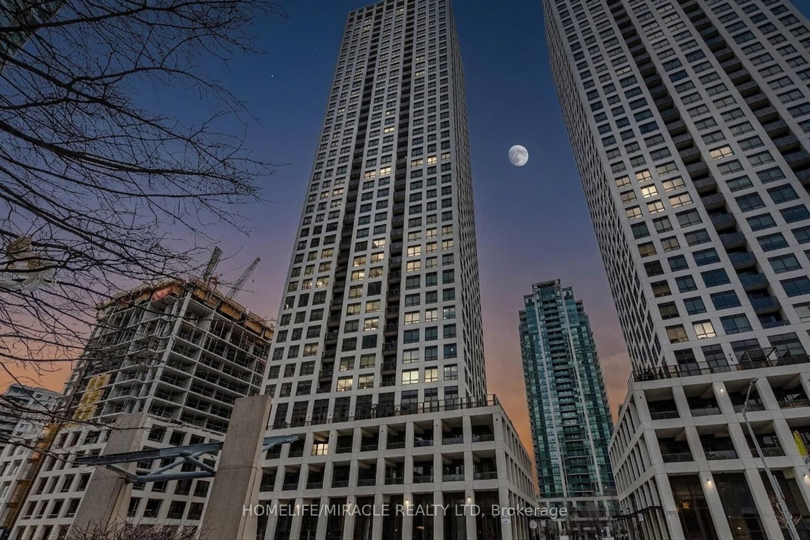 30 Elm Drive, Unit 3802 thumbnail 2